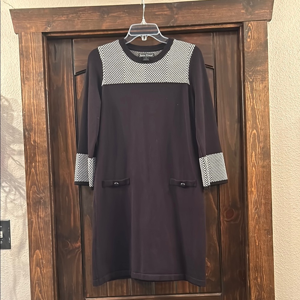 Knee-length Black and Gray Sheath Dress with Long Cuffed Sleeves for Work
